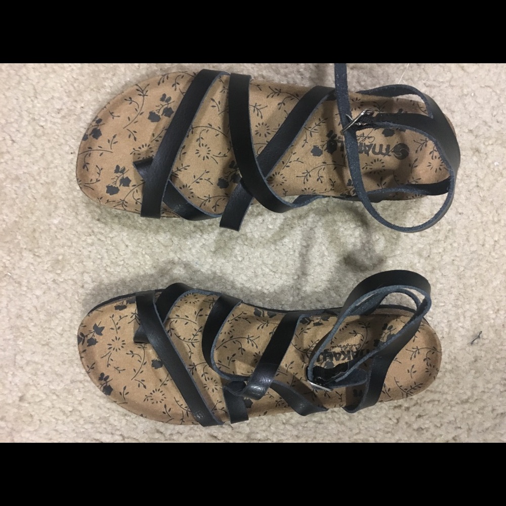MAKAW california sandals 8.5 NEVER WORN